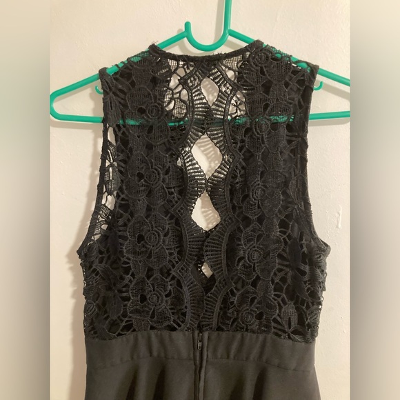 Black little dress - Picture 4 of 4